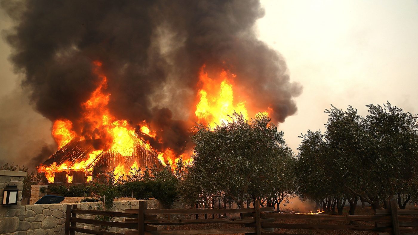 Mit Tech Review カリフォルニア州で過去最悪の山火事 気候変動も影響か