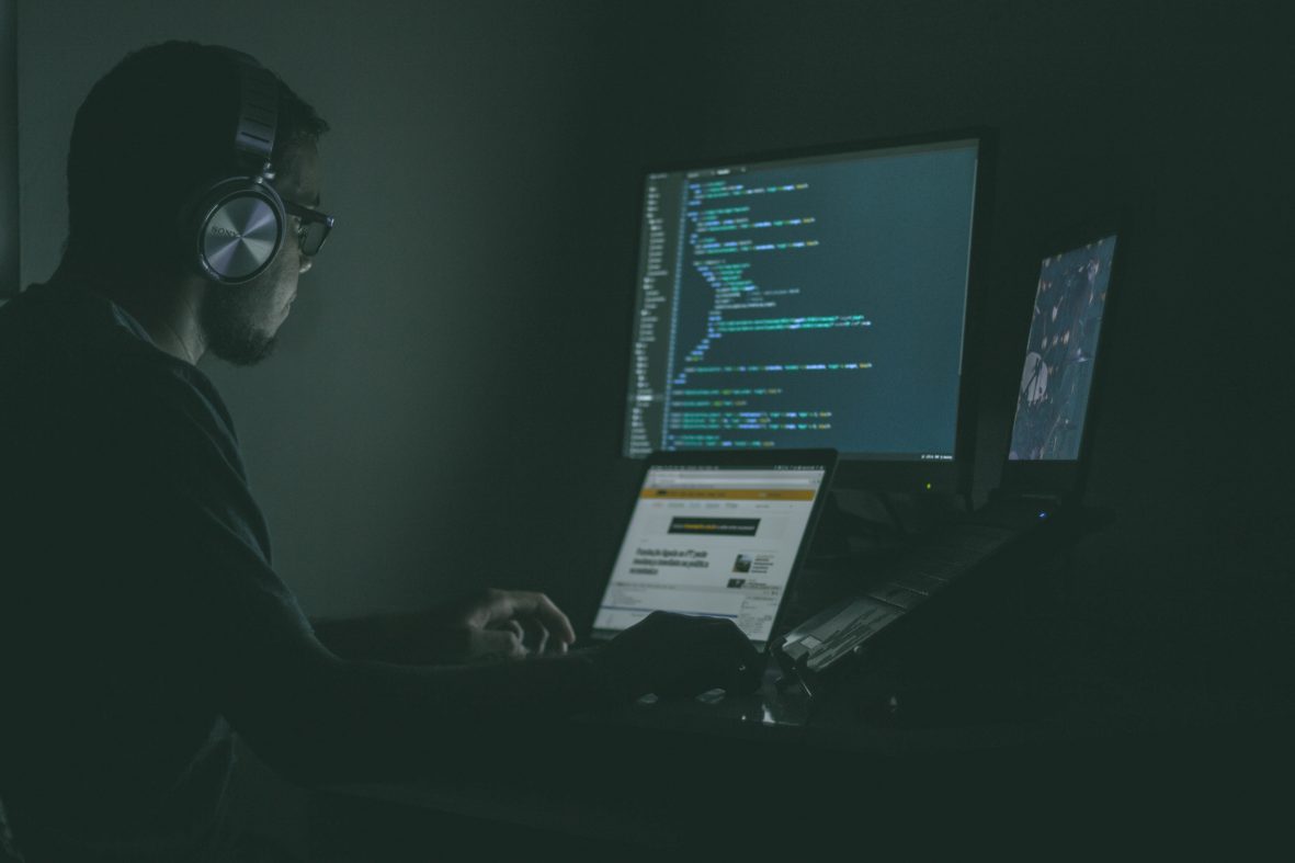 ホワイト・ハッカーへの依頼で安くなるサイバー保険が登場