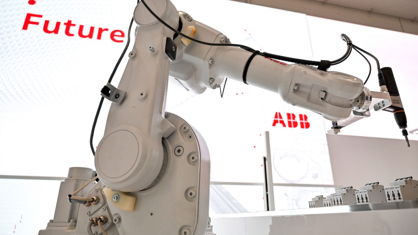 ウーバーAI研究所前所長や「ルンバの父」集結、ロボットOS開発へ
