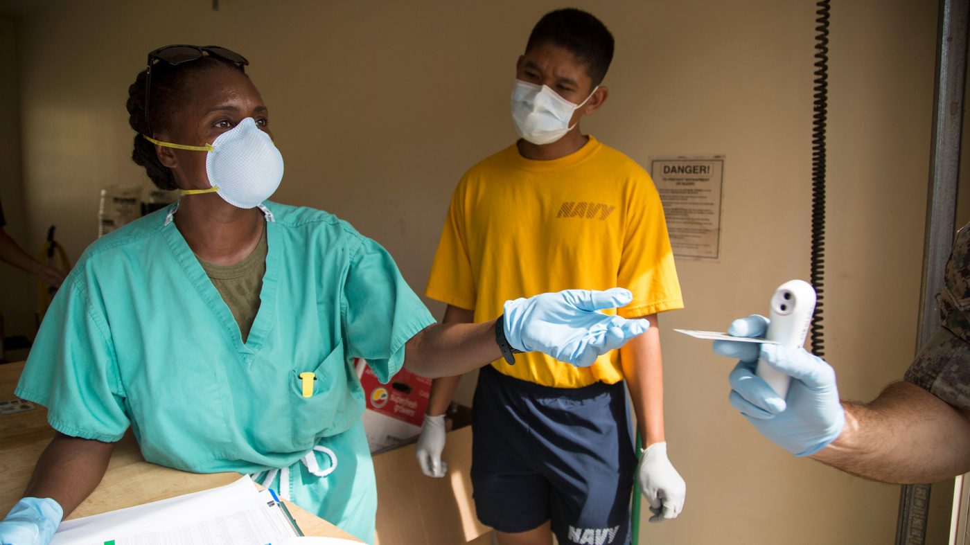 Mit Tech Review 小さな島の 3割普及 の奇跡 グアムに学ぶ接触追跡アプリの広め方